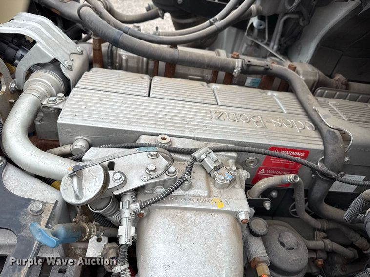 image for item EG5781 2010 Freightliner Business Class M2 crane truck