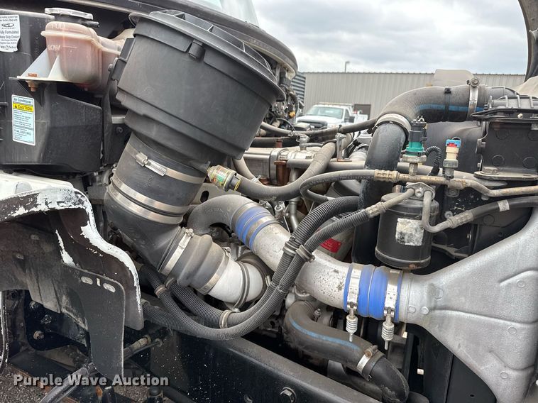 image for item EG5781 2010 Freightliner Business Class M2 crane truck