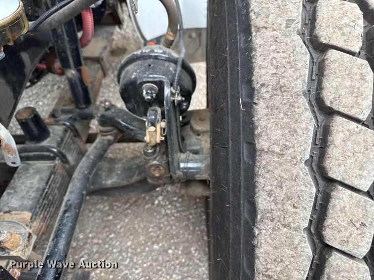 image for item EG5781 2010 Freightliner Business Class M2 crane truck