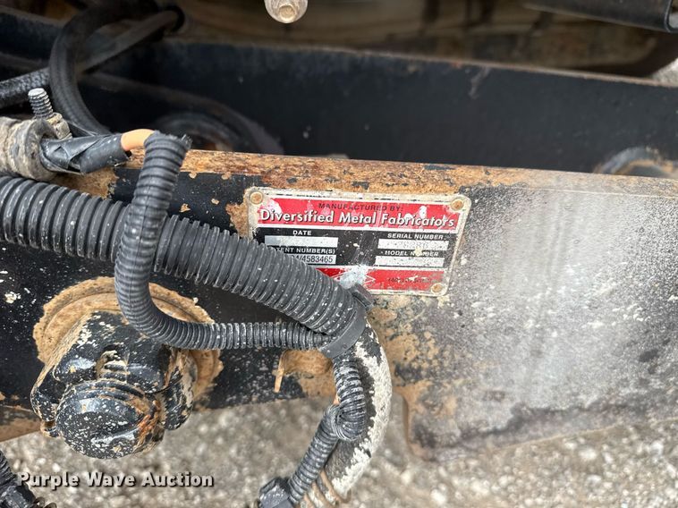 image for item EG5781 2010 Freightliner Business Class M2 crane truck