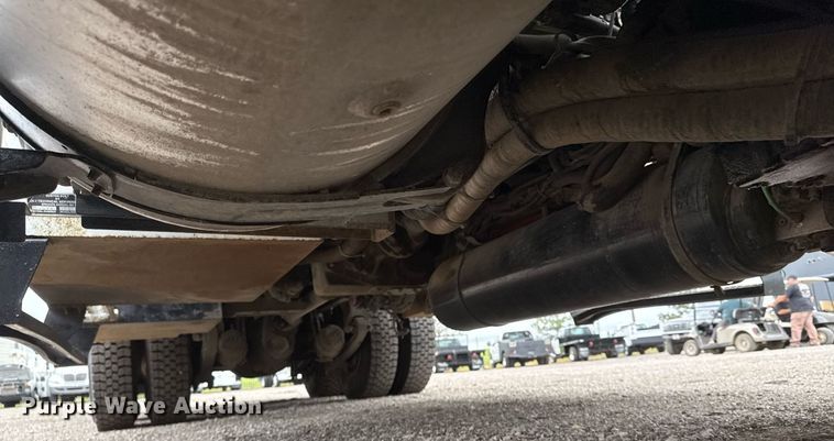 image for item EG5781 2010 Freightliner Business Class M2 crane truck