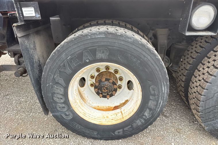 image for item EG5781 2010 Freightliner Business Class M2 crane truck