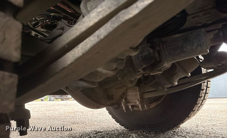 image for item EG5781 2010 Freightliner Business Class M2 crane truck