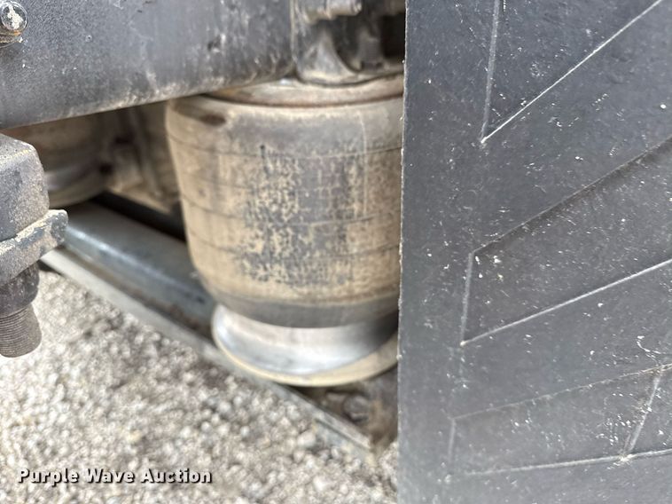 image for item EG5781 2010 Freightliner Business Class M2 crane truck