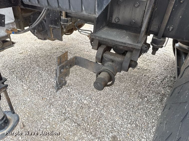 image for item EG5781 2010 Freightliner Business Class M2 crane truck