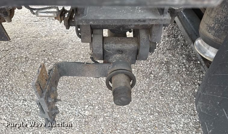 image for item EG5781 2010 Freightliner Business Class M2 crane truck