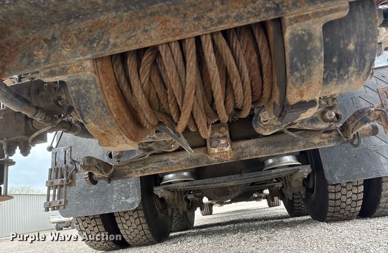 image for item EG5781 2010 Freightliner Business Class M2 crane truck