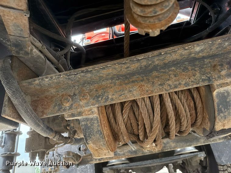 image for item EG5781 2010 Freightliner Business Class M2 crane truck