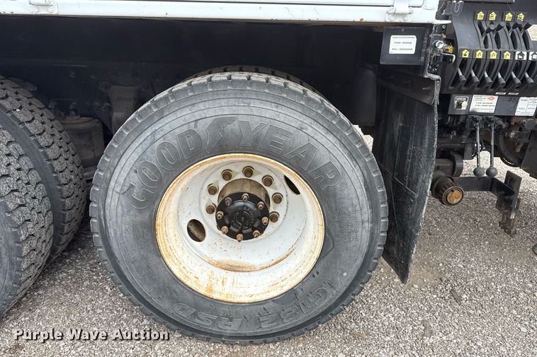 image for item EG5781 2010 Freightliner Business Class M2 crane truck