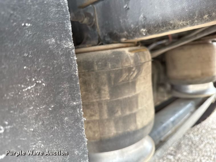 image for item EG5781 2010 Freightliner Business Class M2 crane truck