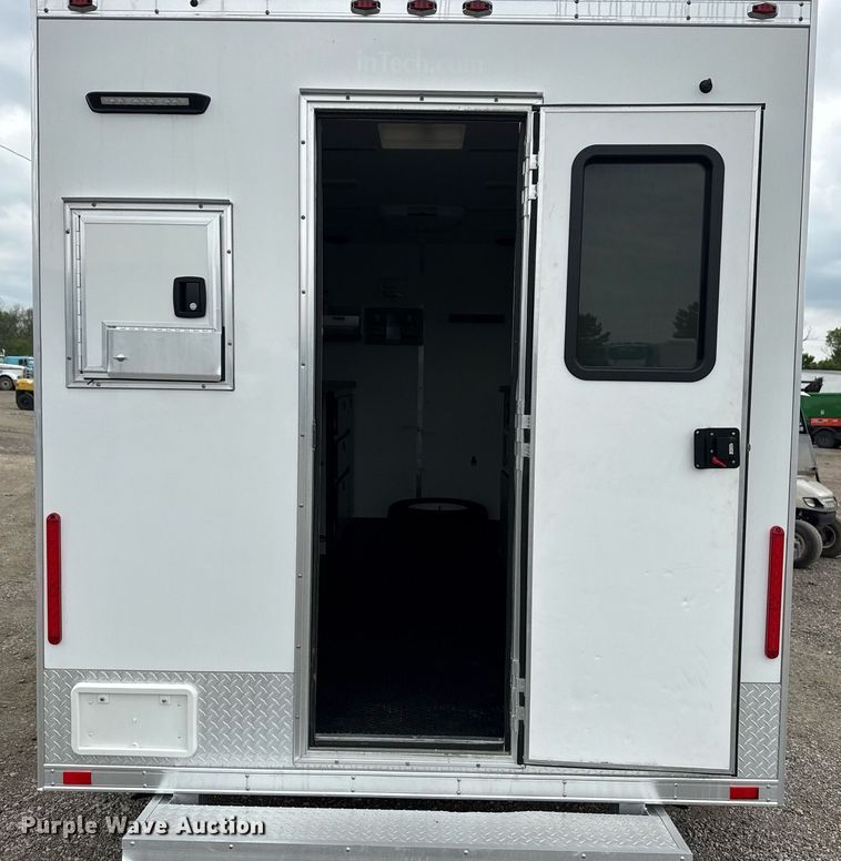 image for item EG5789 2022 InTech Trailers fiber optic splicing trailer