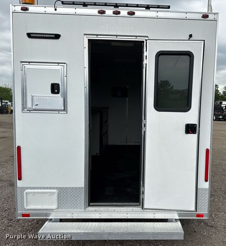 image for item EG5791 2022 InTech Trailers fiber optic splicing trailer