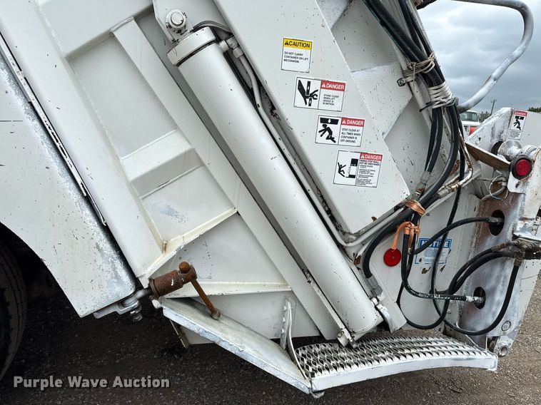 image for item EG5792 2014 Freightliner M2 refuse truck