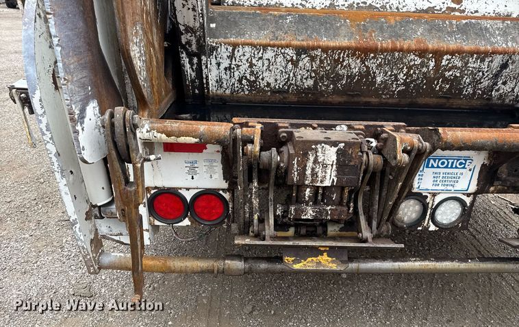 image for item EG5792 2014 Freightliner M2 refuse truck