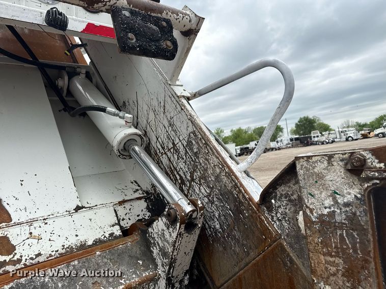 image for item EG5792 2014 Freightliner M2 refuse truck