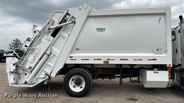 image for item EG5792 2014 Freightliner M2 refuse truck