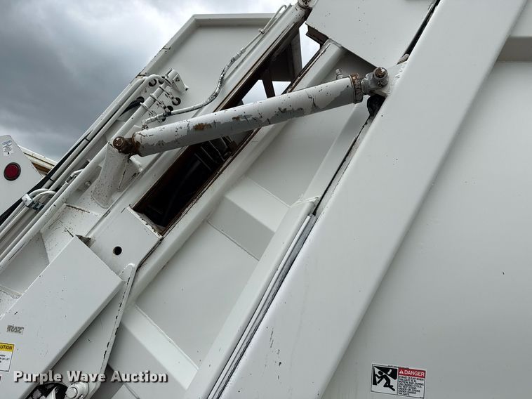 image for item EG5792 2014 Freightliner M2 refuse truck