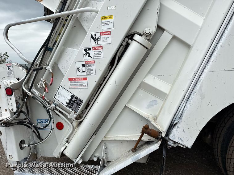 image for item EG5792 2014 Freightliner M2 refuse truck