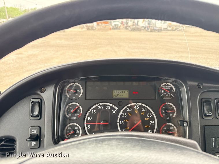 image for item EG5792 2014 Freightliner M2 refuse truck