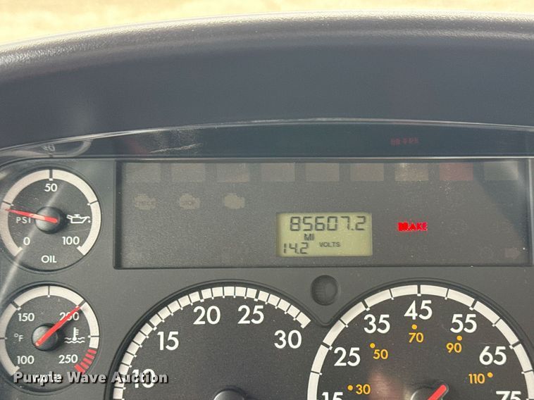 image for item EG5792 2014 Freightliner M2 refuse truck