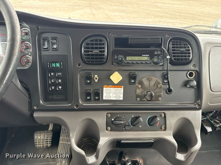 image for item EG5792 2014 Freightliner M2 refuse truck