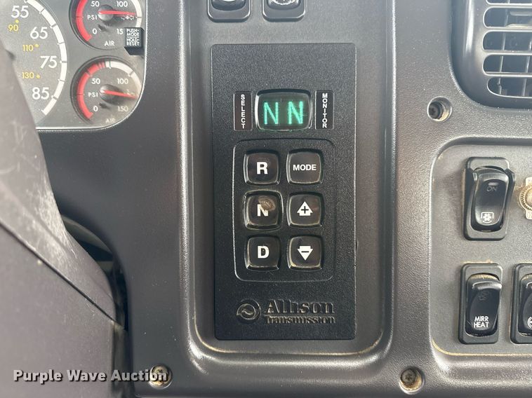 image for item EG5792 2014 Freightliner M2 refuse truck