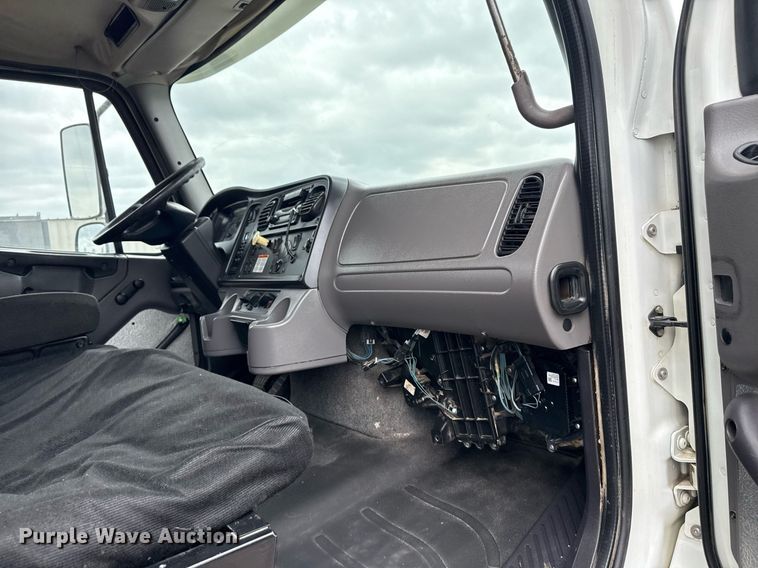 image for item EG5792 2014 Freightliner M2 refuse truck