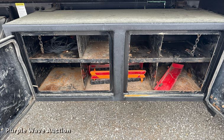 image for item EG5795 2010 Freightliner Business Class M2 crane truck