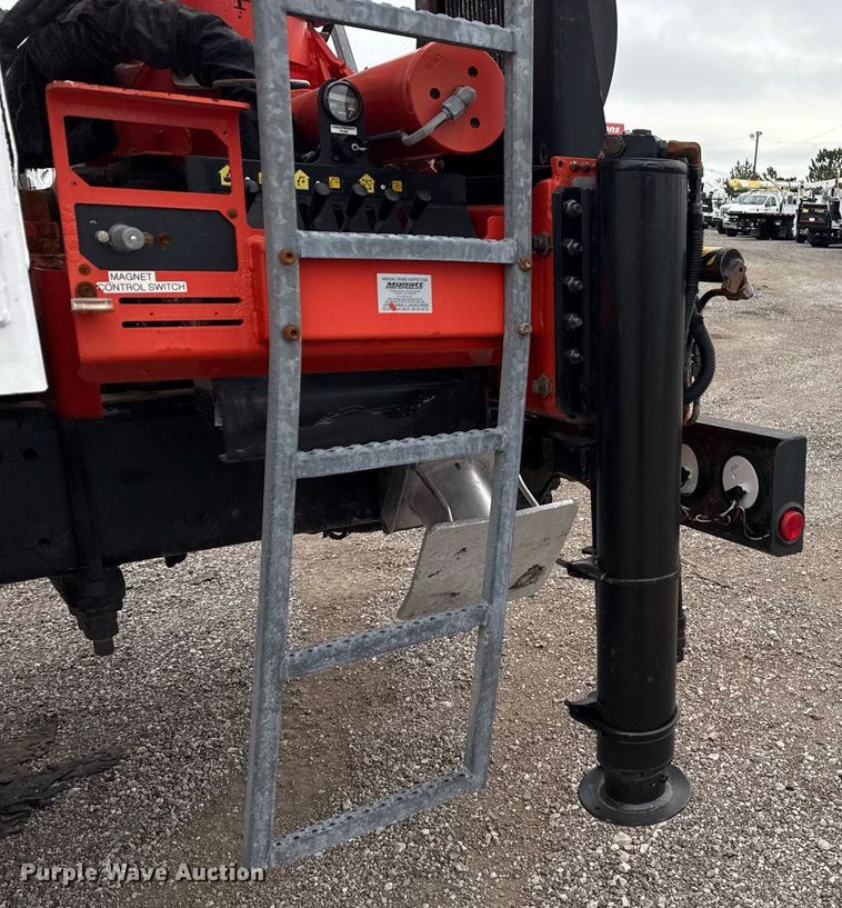 image for item EG5795 2010 Freightliner Business Class M2 crane truck