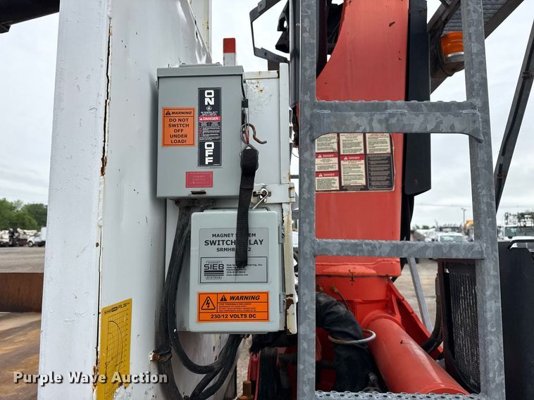 image for item EG5795 2010 Freightliner Business Class M2 crane truck