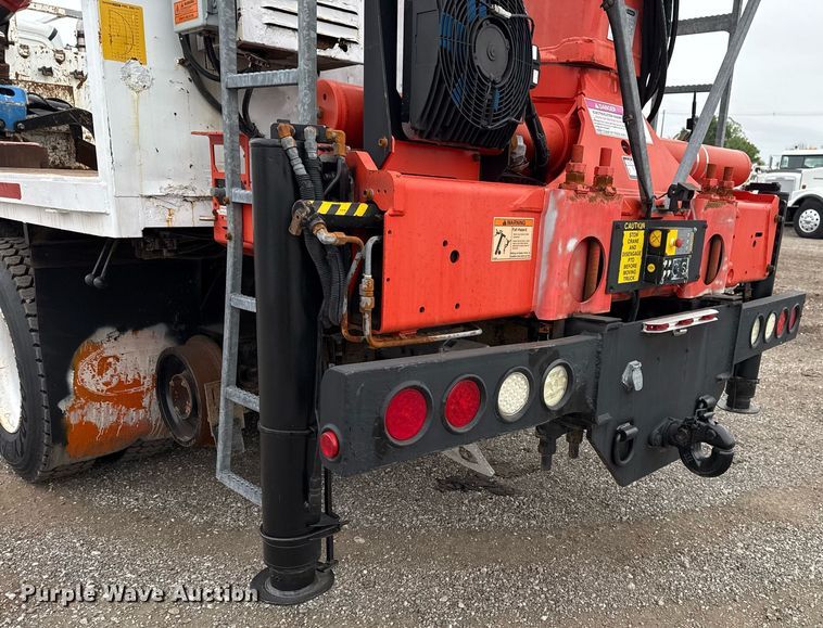 image for item EG5795 2010 Freightliner Business Class M2 crane truck