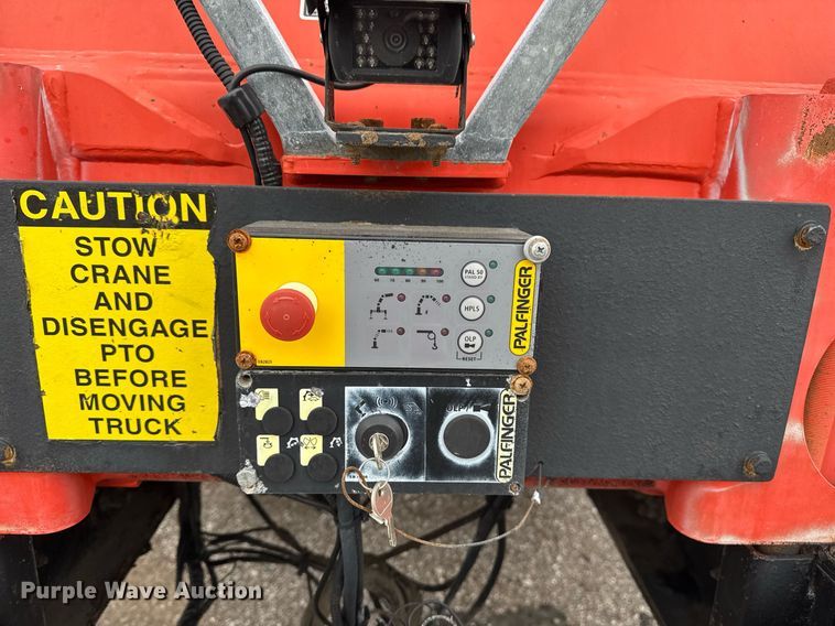 image for item EG5795 2010 Freightliner Business Class M2 crane truck