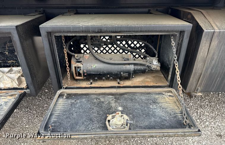 image for item EG5795 2010 Freightliner Business Class M2 crane truck