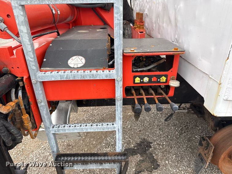 image for item EG5795 2010 Freightliner Business Class M2 crane truck