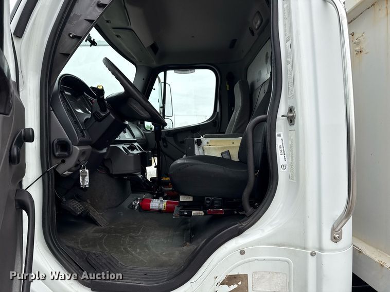 image for item EG5795 2010 Freightliner Business Class M2 crane truck