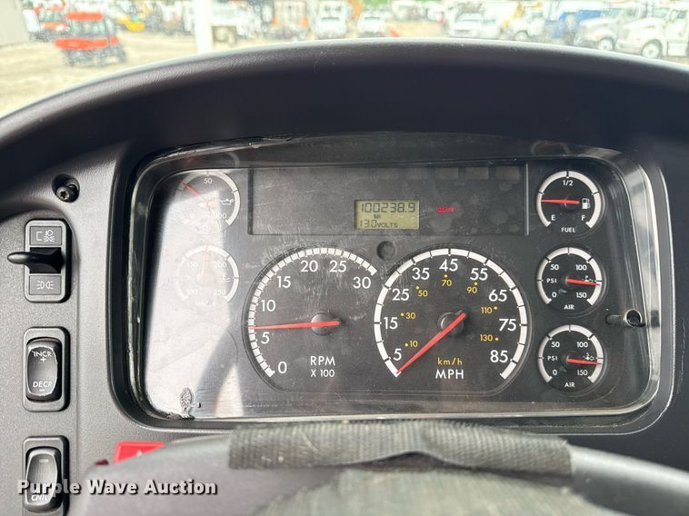 image for item EG5795 2010 Freightliner Business Class M2 crane truck