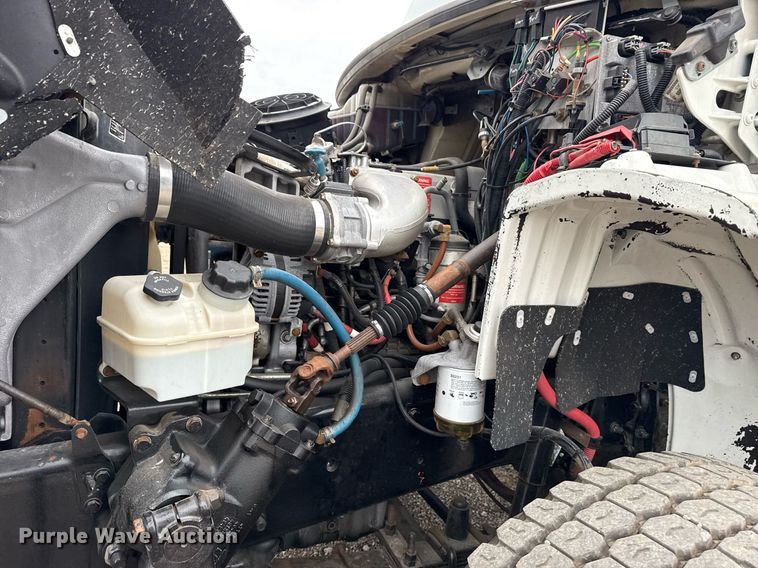 image for item EG5795 2010 Freightliner Business Class M2 crane truck