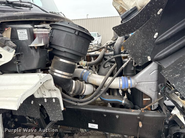 image for item EG5795 2010 Freightliner Business Class M2 crane truck