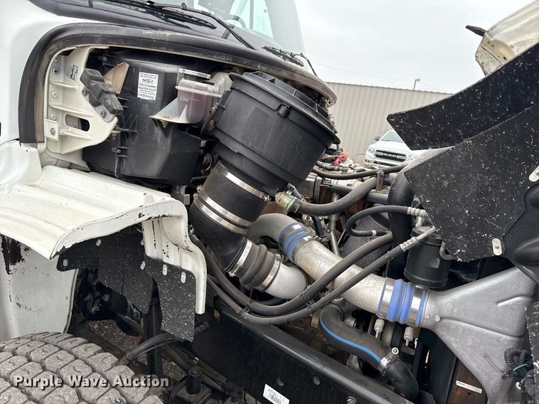 image for item EG5795 2010 Freightliner Business Class M2 crane truck