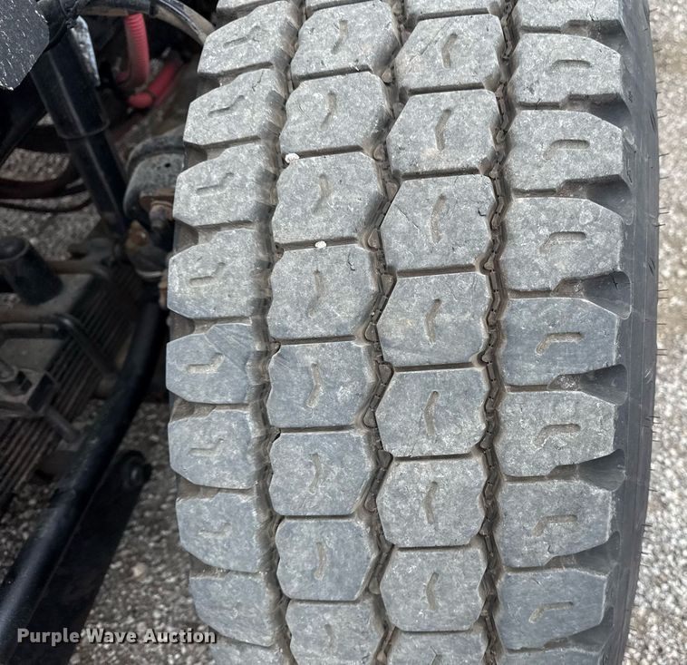 image for item EG5795 2010 Freightliner Business Class M2 crane truck