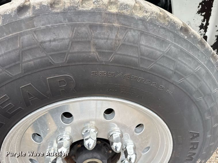 image for item EG5795 2010 Freightliner Business Class M2 crane truck