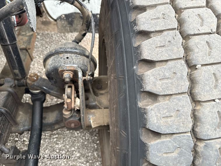 image for item EG5795 2010 Freightliner Business Class M2 crane truck