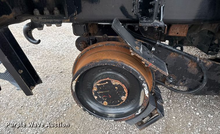 image for item EG5795 2010 Freightliner Business Class M2 crane truck