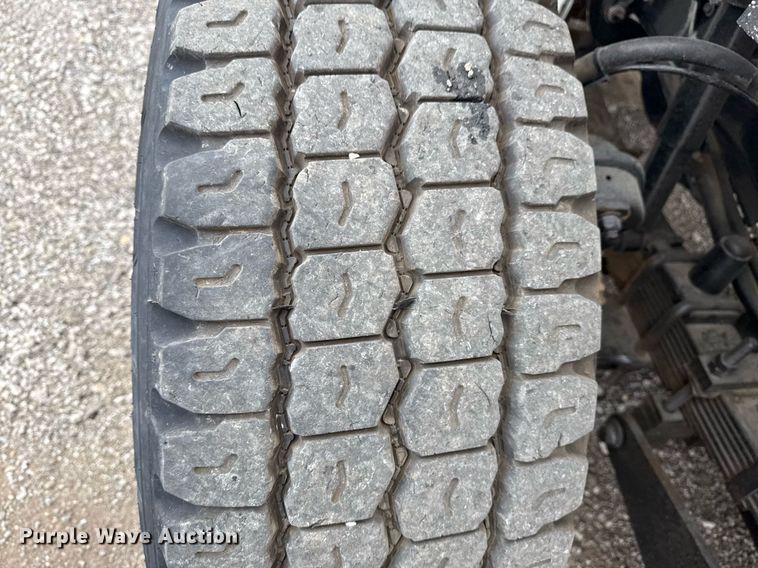 image for item EG5795 2010 Freightliner Business Class M2 crane truck