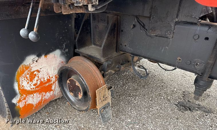 image for item EG5795 2010 Freightliner Business Class M2 crane truck