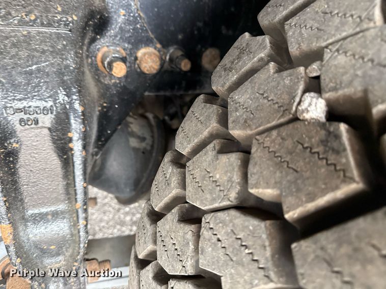 image for item EG5795 2010 Freightliner Business Class M2 crane truck