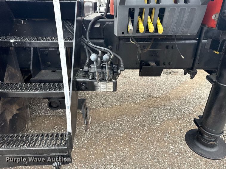 image for item EG5797 2013 Freightliner 114SD Crew Cab crane truck