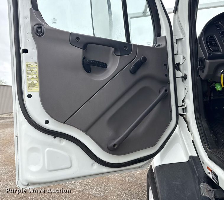 image for item EG5797 2013 Freightliner 114SD Crew Cab crane truck