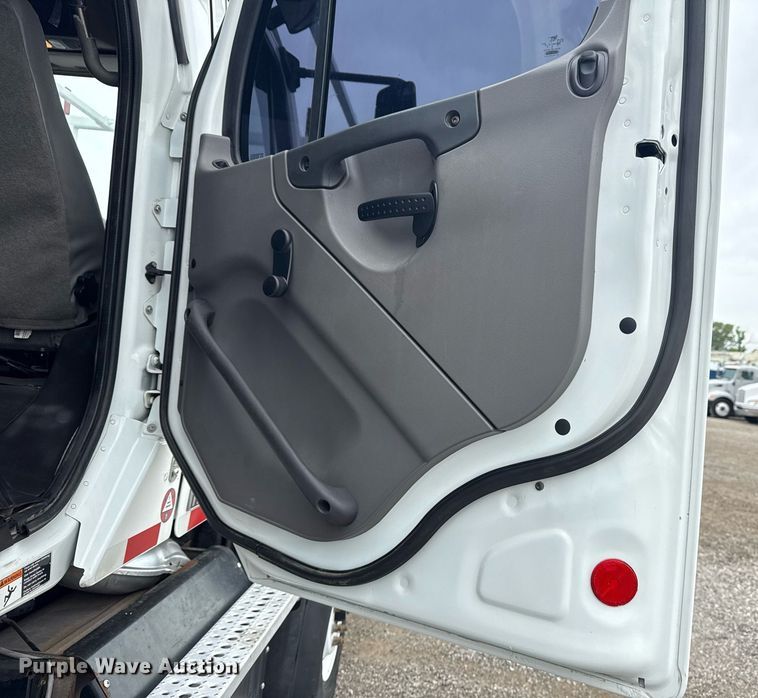 image for item EG5797 2013 Freightliner 114SD Crew Cab crane truck