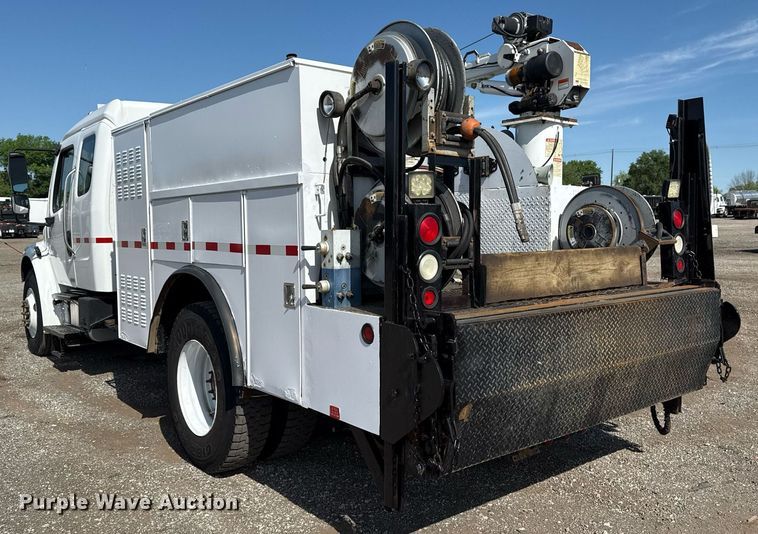 image for item EG5812 2007 Freightliner Business Class M2 Ext. Cab utility / service truck